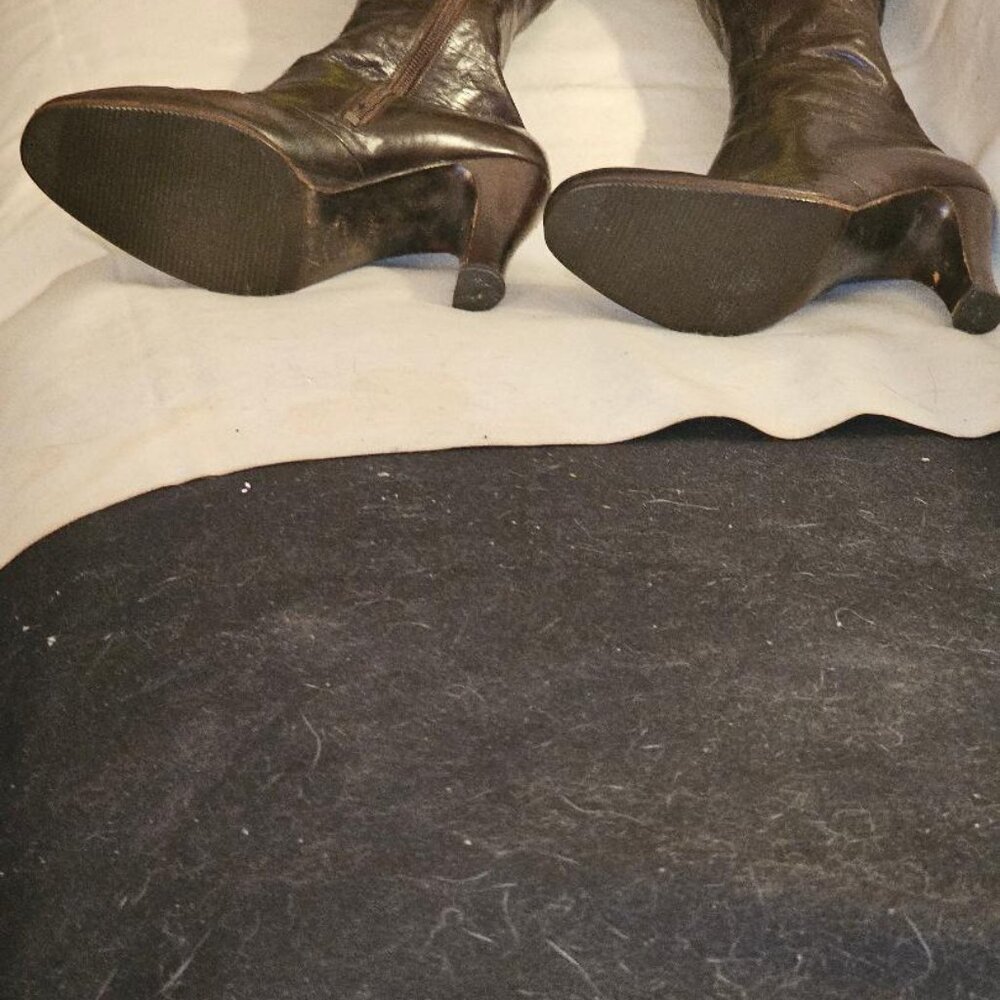 Chocolate brown leather full zip vintage calf knee boot